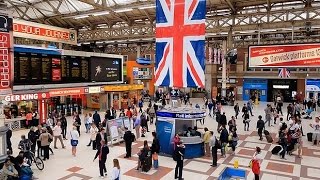 A Walk Through The London Victoria Station London England [upl. by Jorry564]